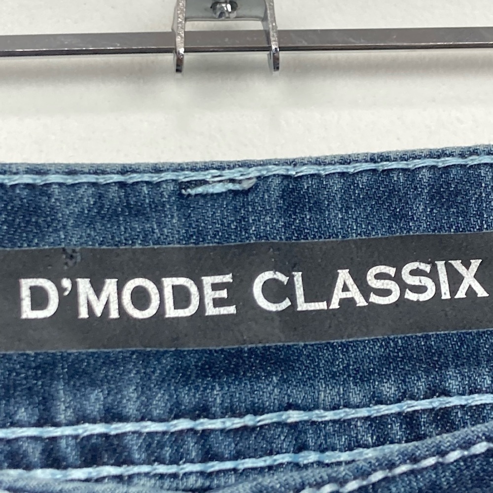 D’MODE CLASSIX Rhinestone Bling Low Rise Bootcut Jeans - Size 2 - Picture 6 of 12